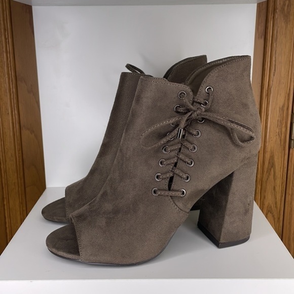 Y Not Chunky Lace-Up & Zipper Heal - Women’s 9M - Picture 3 of 7